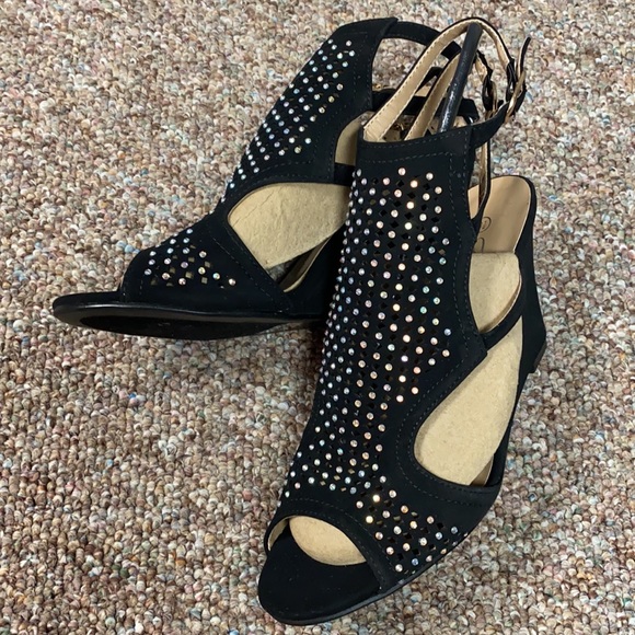 Forever 21 Blk suede open toe heel 8.5 4” heels - Picture 1 of 9